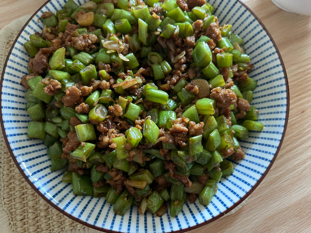 肉沫豆角下饭菜