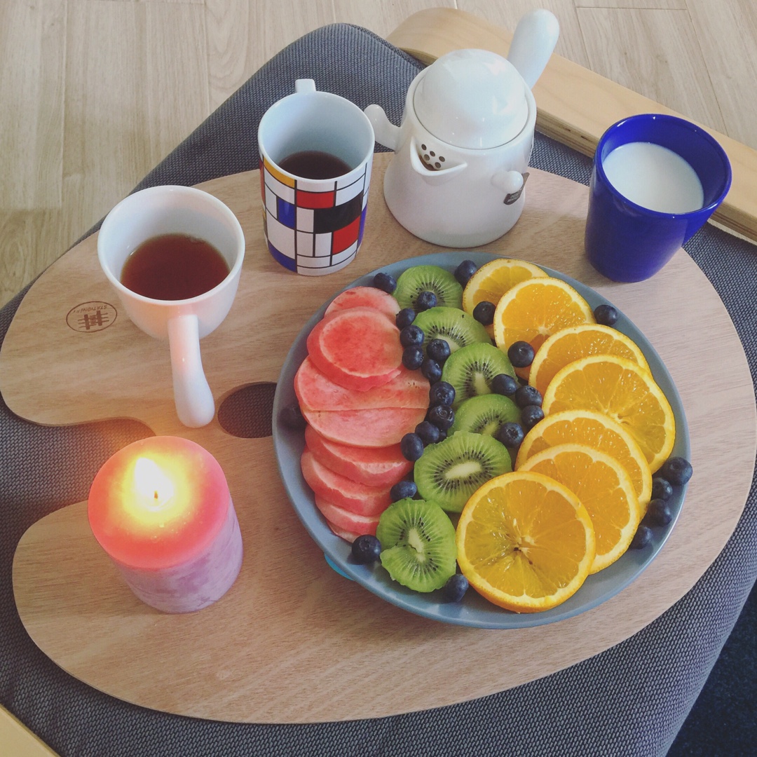 小驴姐姐做早餐