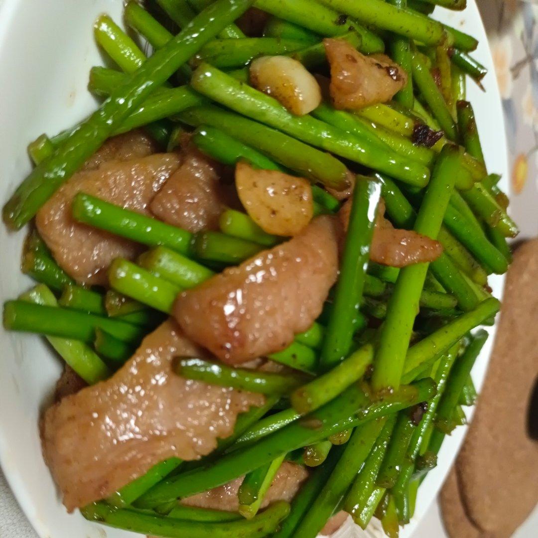 蒜苗香炒猪颈肉