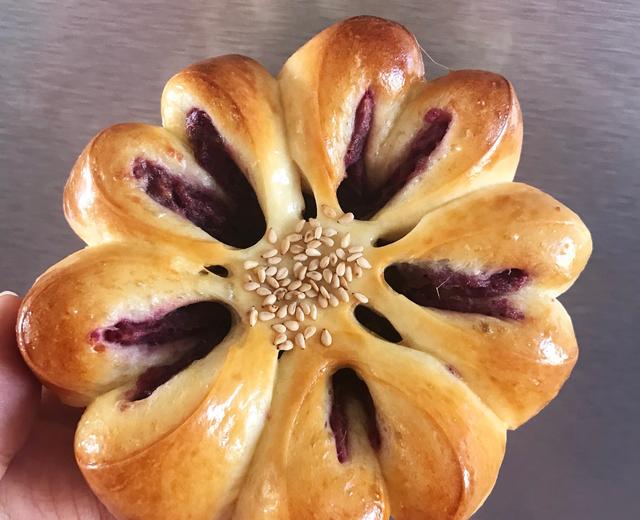 花朵紫薯面包的做法
