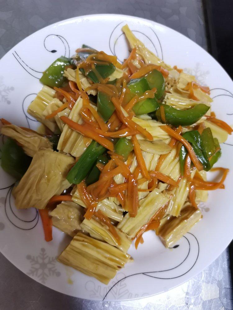 家常小炒木耳炒腐竹