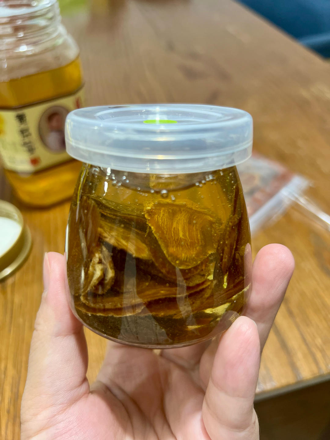 红参蜜，红参泡蜂蜜