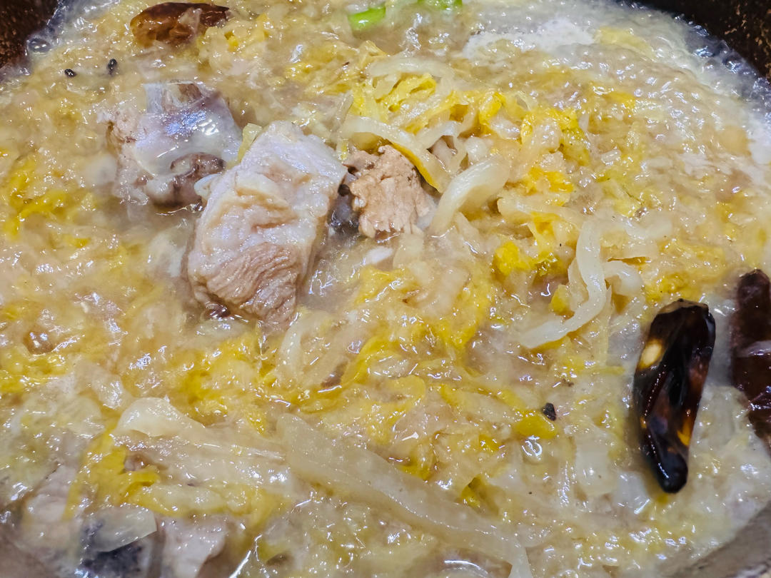 东北酸菜炖排骨