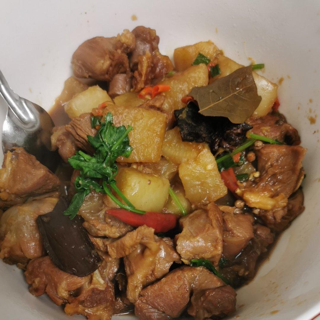 红烧羊肉煲