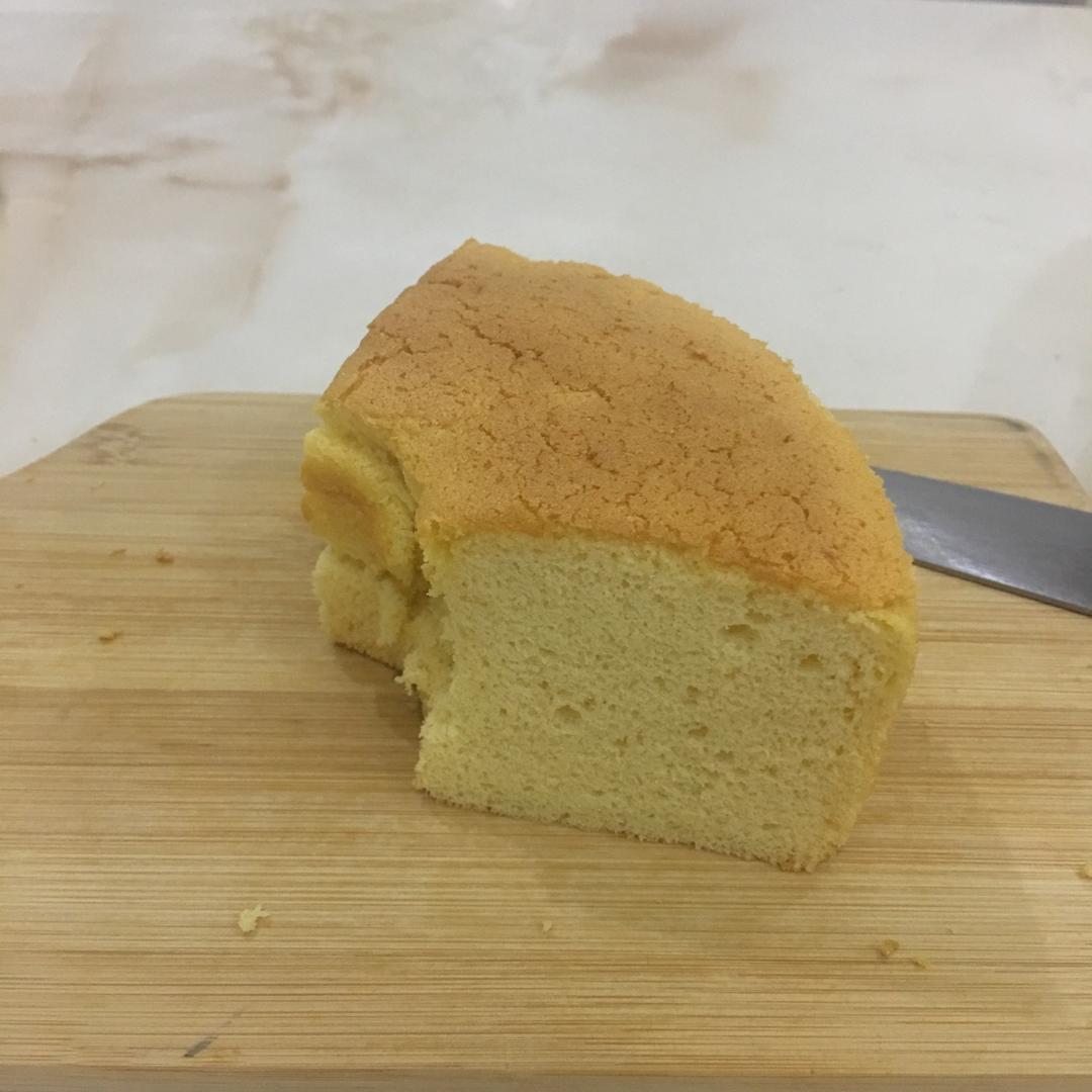 芒果果酱戚风蛋糕