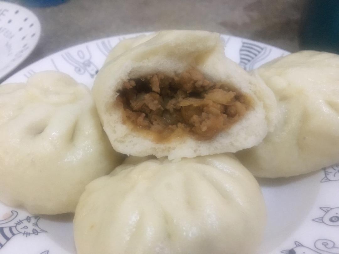 酱肉包子