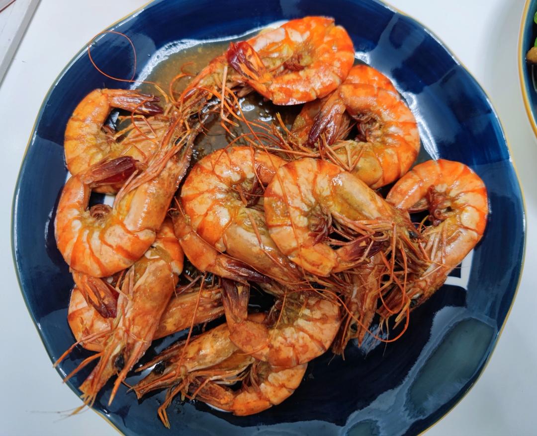 【油爆虾】