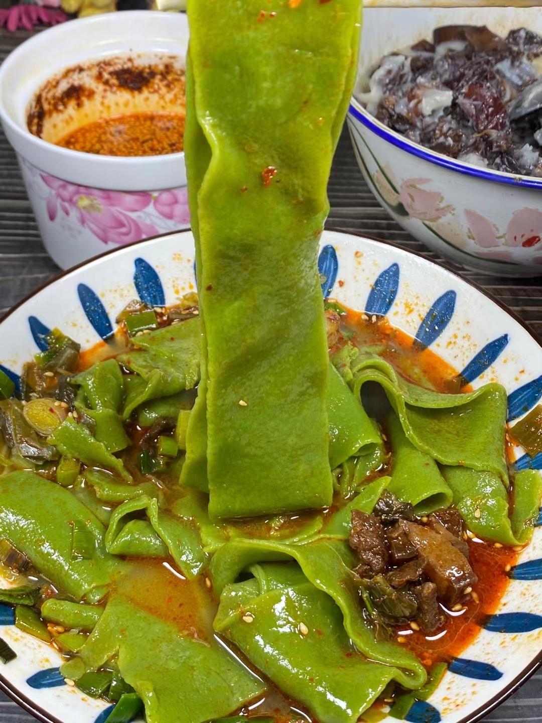 陕西美食之菠菜扯面