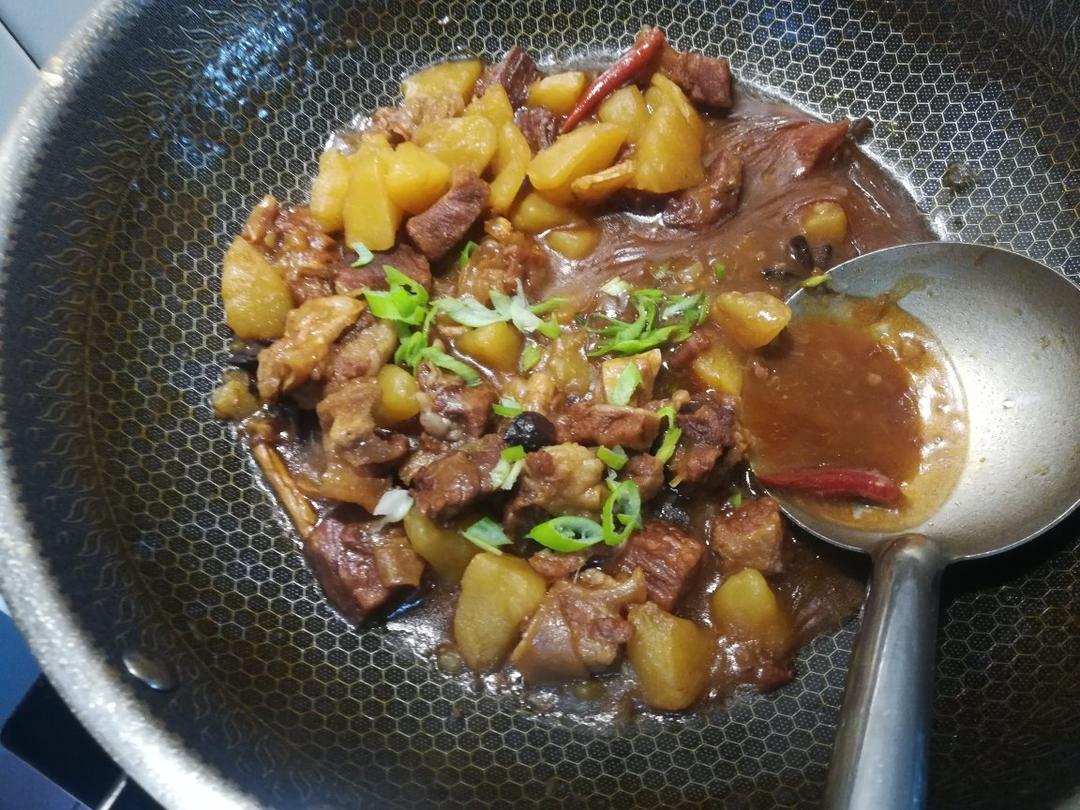 黄焖牛腩，又是个米饭杀手