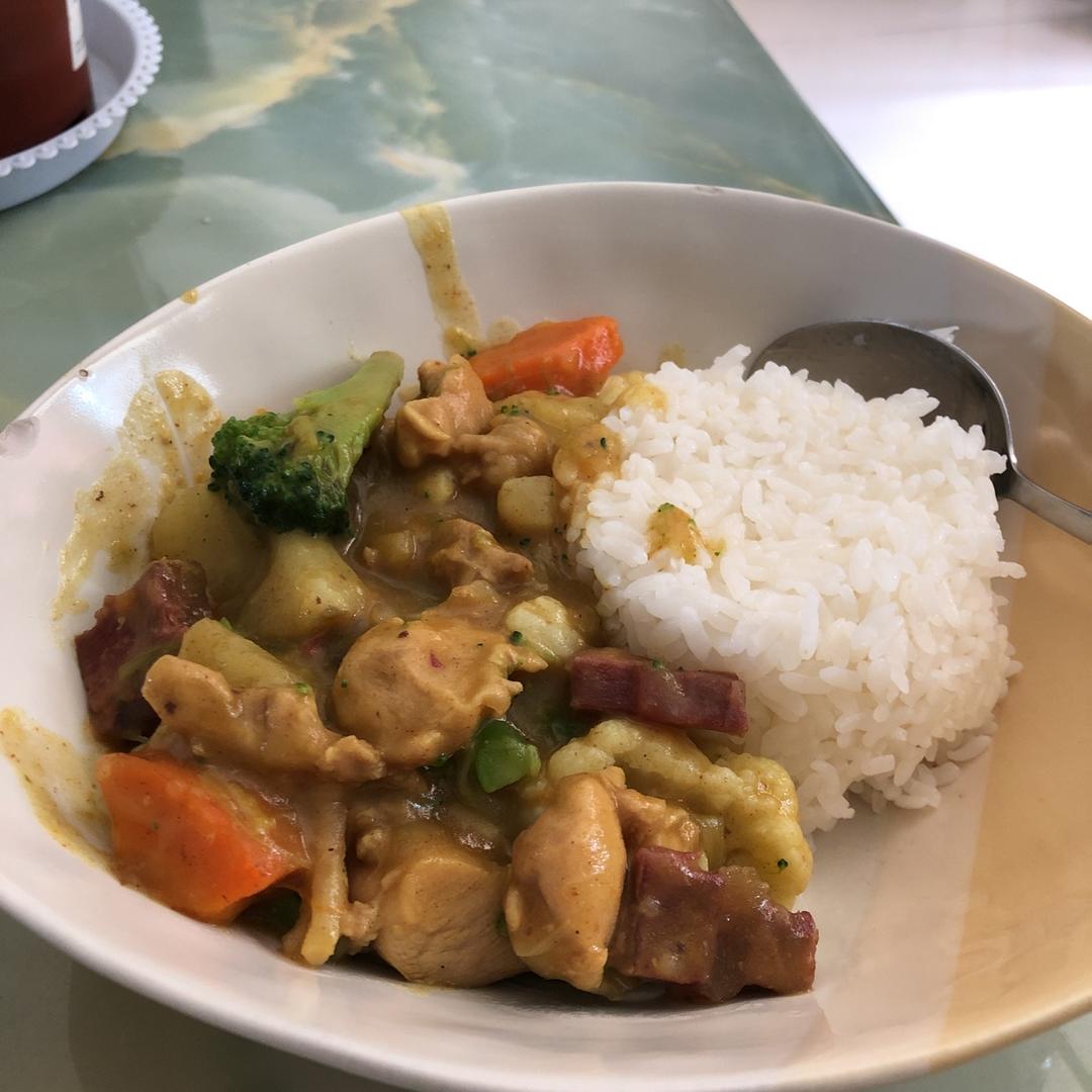 鸡腿咖喱饭