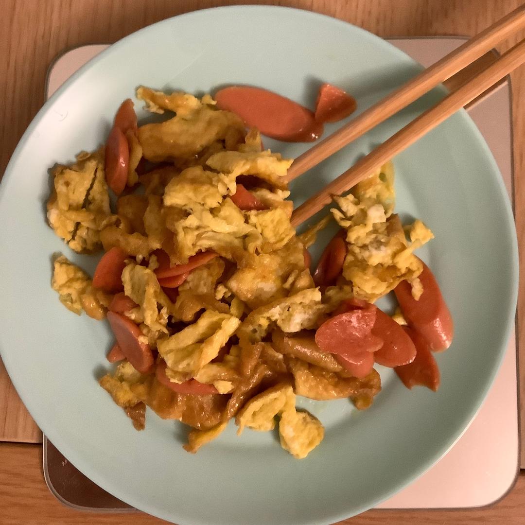 火腿肠炒鸡蛋