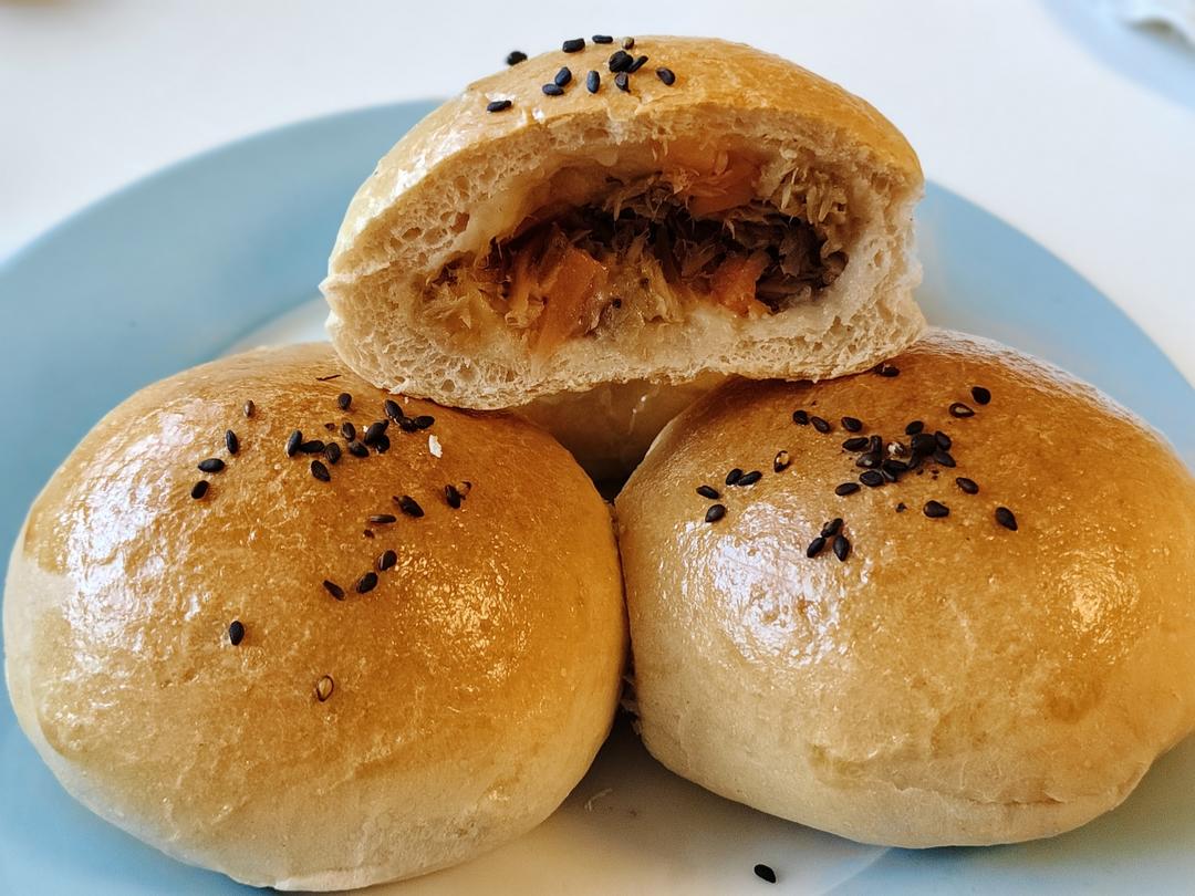 金枪鱼胡萝卜芝士餐包