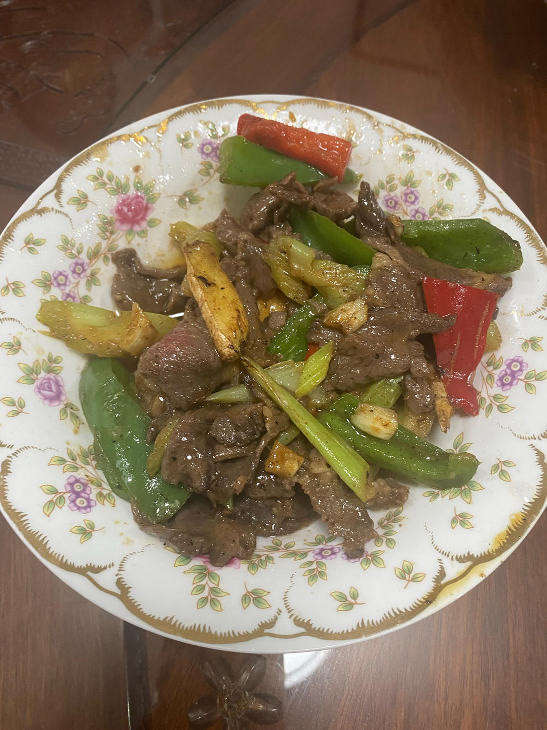 小炒牛肉（肉嫩味香）