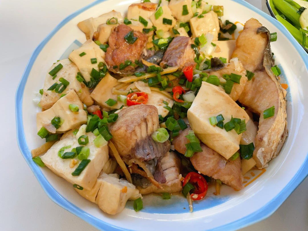 鲫鱼炖豆腐