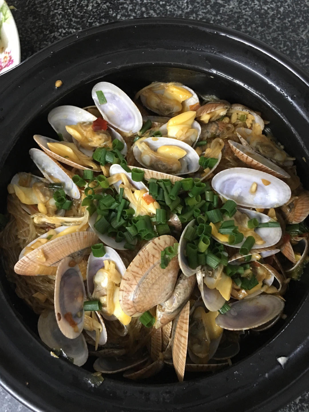 鲜虾花甲粉丝煲