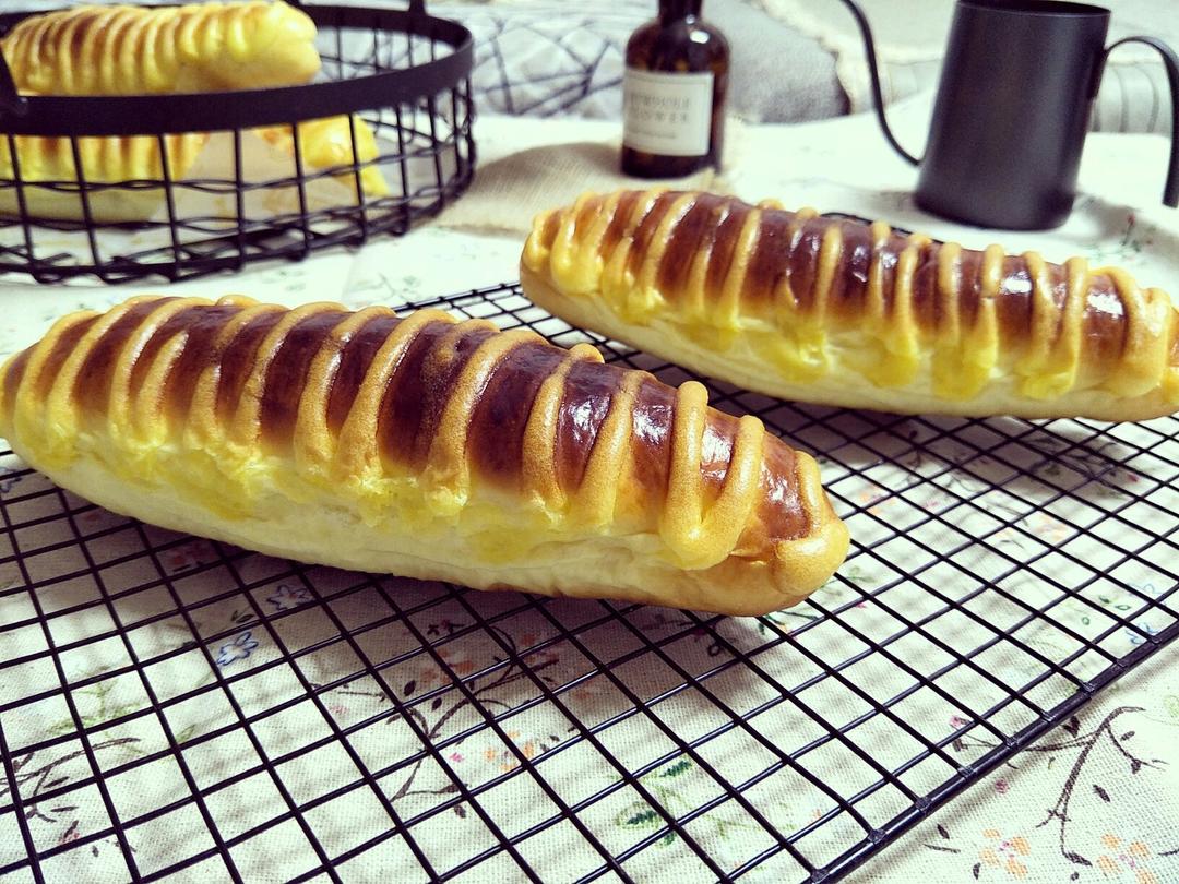 面包房里最受欢迎的毛毛虫面包