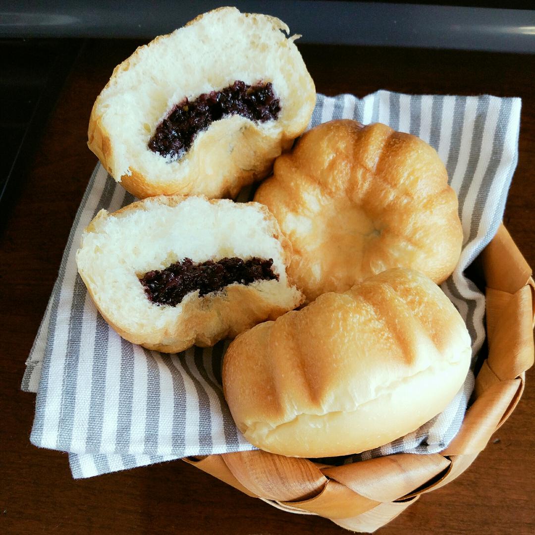 软软萌萌的紫米小面包