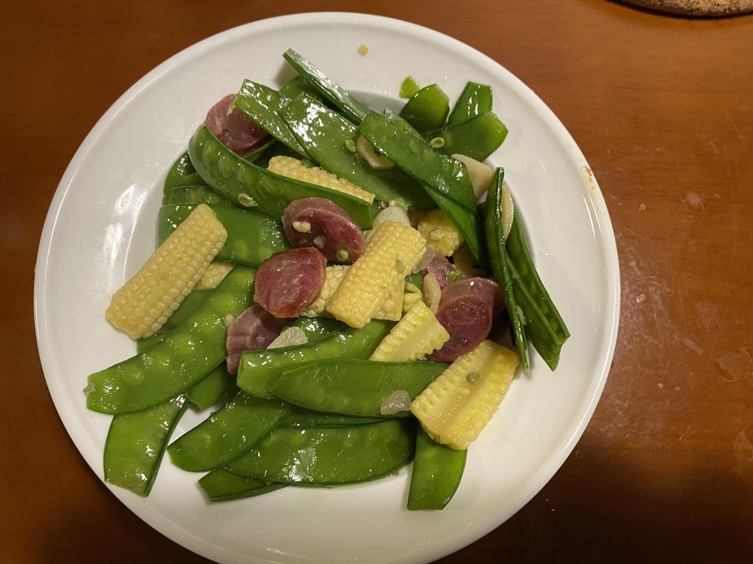 超脆爽的荷兰豆炒香肠