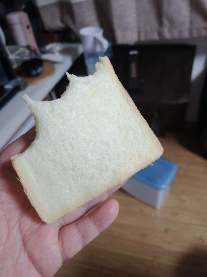 细腻松软ღ拉丝好好的橄榄油早餐吐司