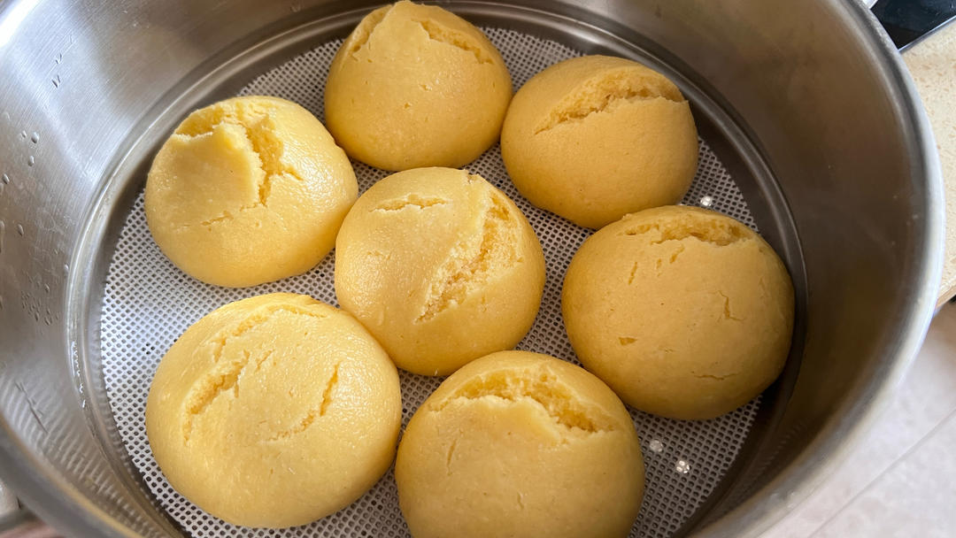 玉米面馒头（贴饼子）