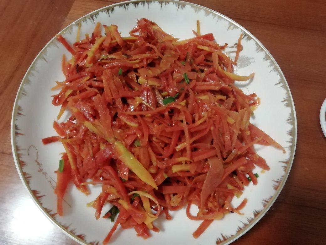 清炒胡萝卜丝