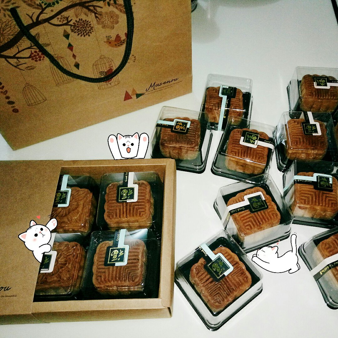 广式月饼—蛋黄莲蓉月饼