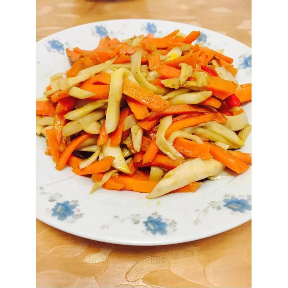 胡萝卜炒平菇