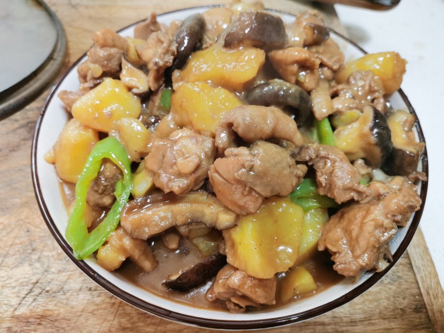 香菇土豆黄焖鸡