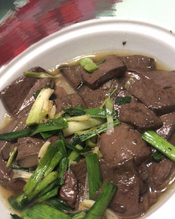 香辣蒜苗炒猪血