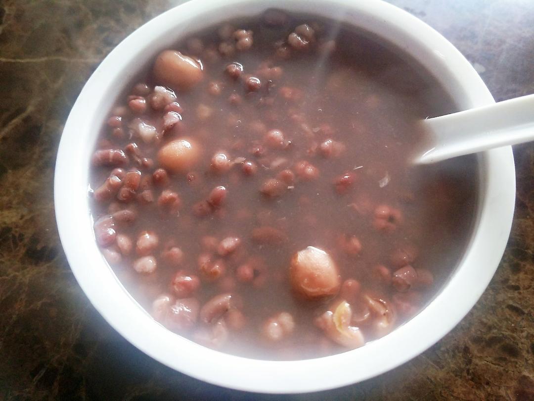 薏米红豆莲子茯苓粥