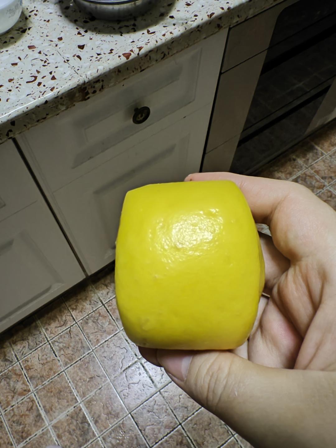 新手也可以--详解如何做出人见人爱、金黄的南瓜馒头