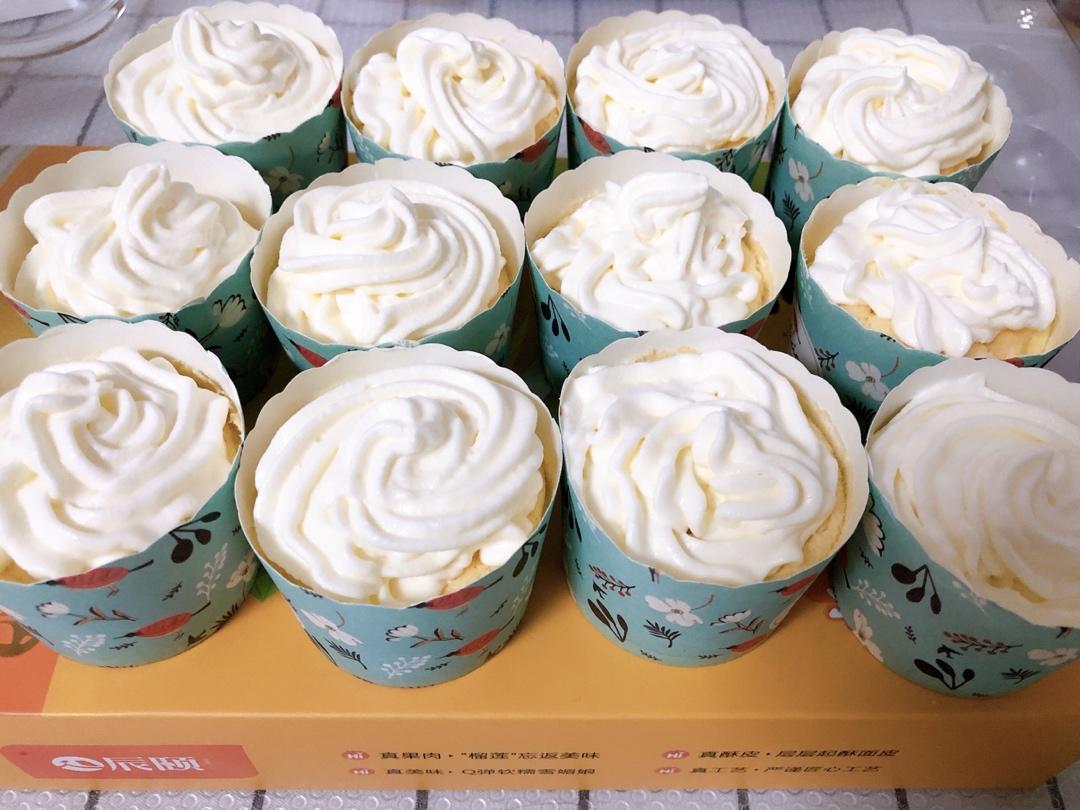 高颜值奶油纸杯蛋糕杯子蛋糕（附教程）