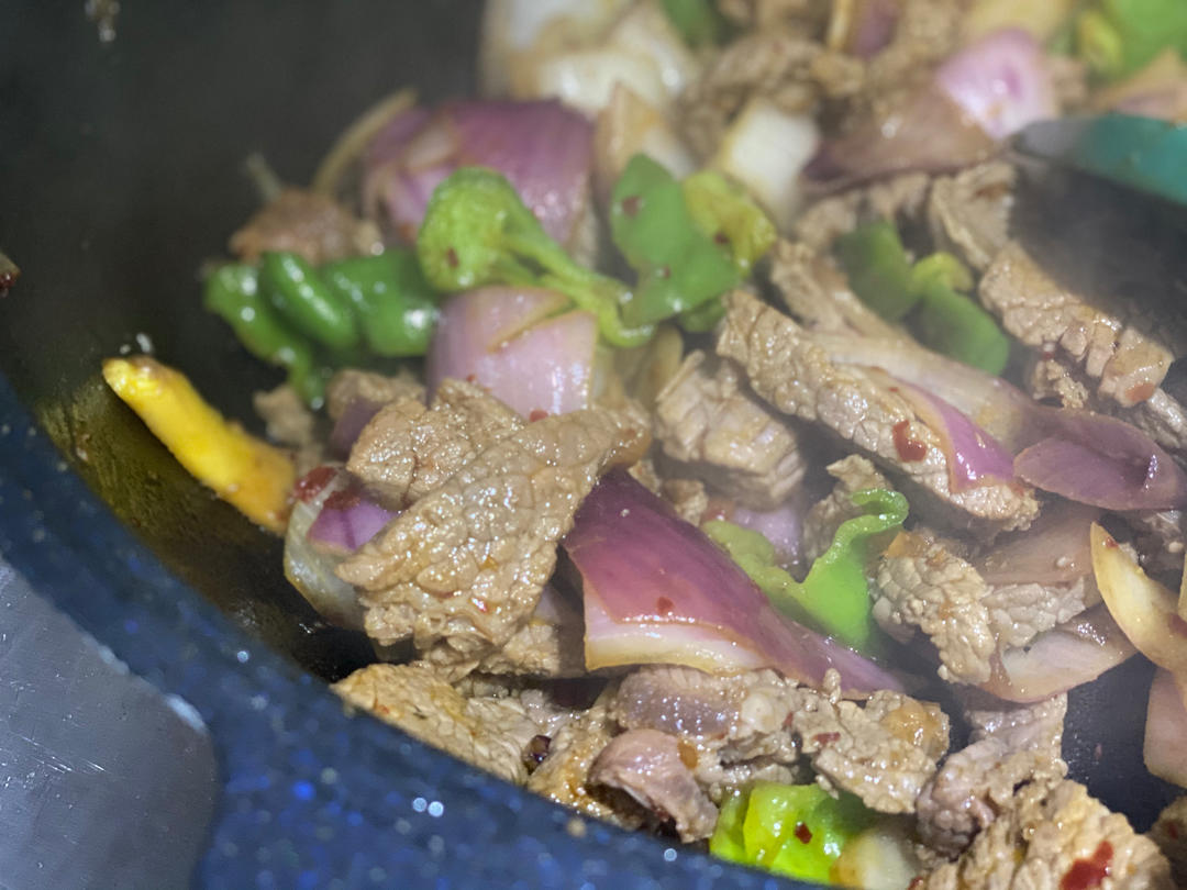 嫩嫩嫩的洋葱牛柳