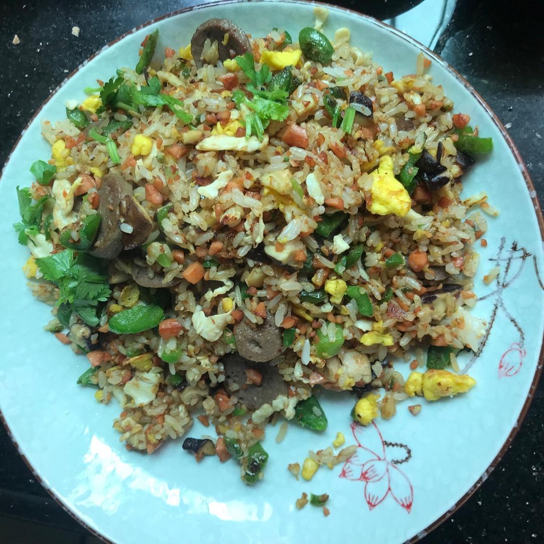 厨师长教你“蛋炒饭”如何做才好吃，答案都在这里面！