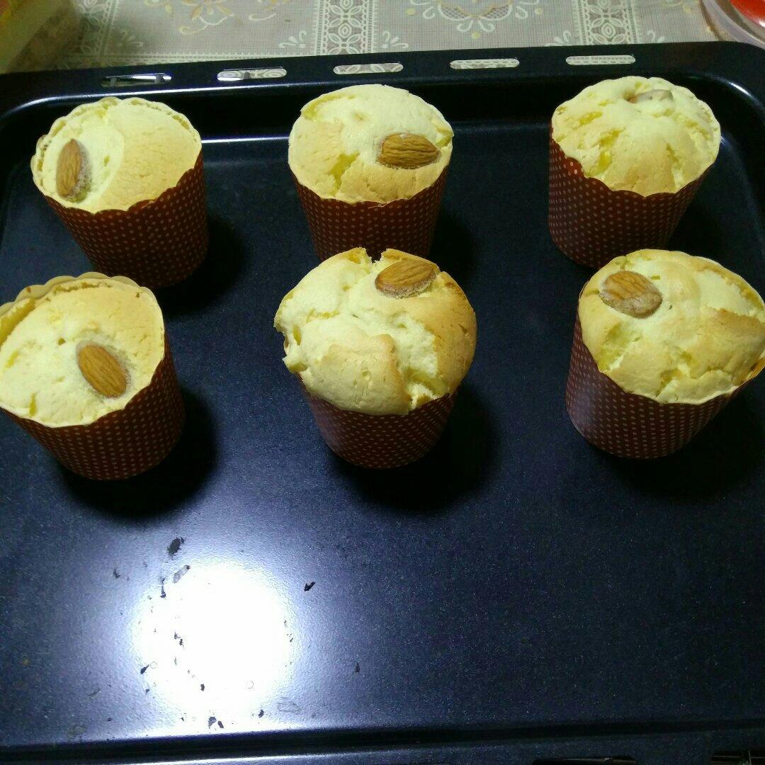 棉花纸杯蛋糕