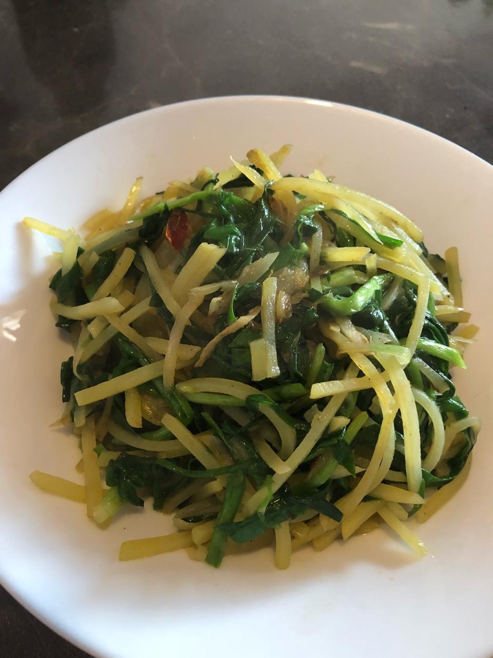 韭菜炒土豆丝