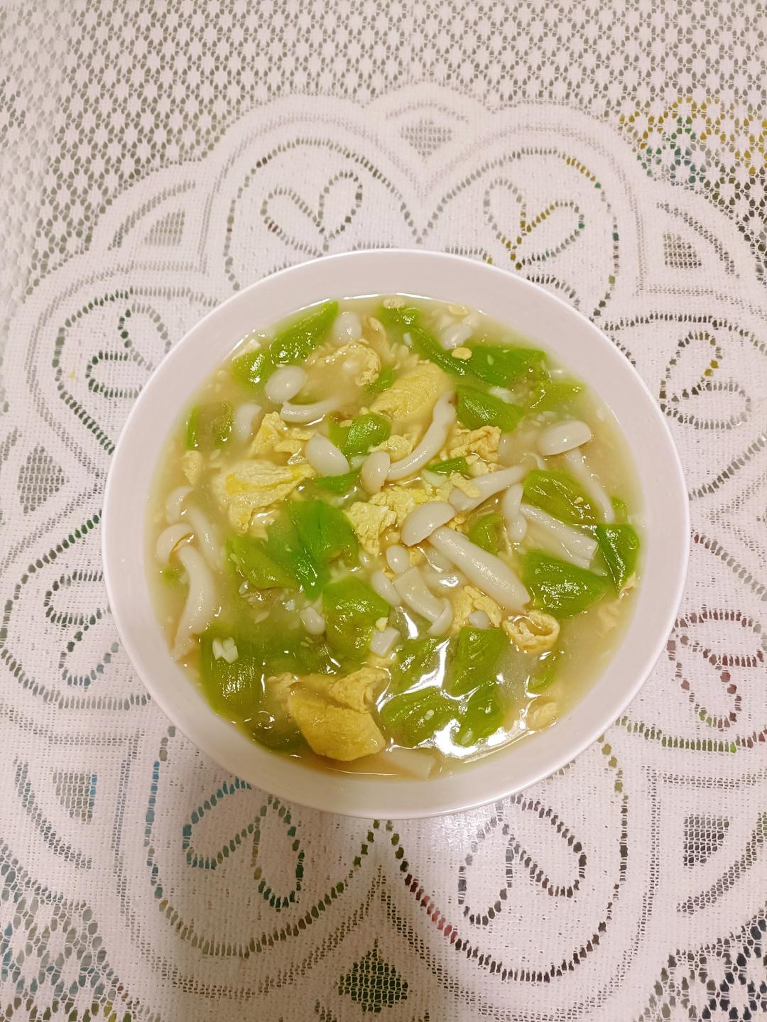 丝瓜鸡蛋烩白玉菇