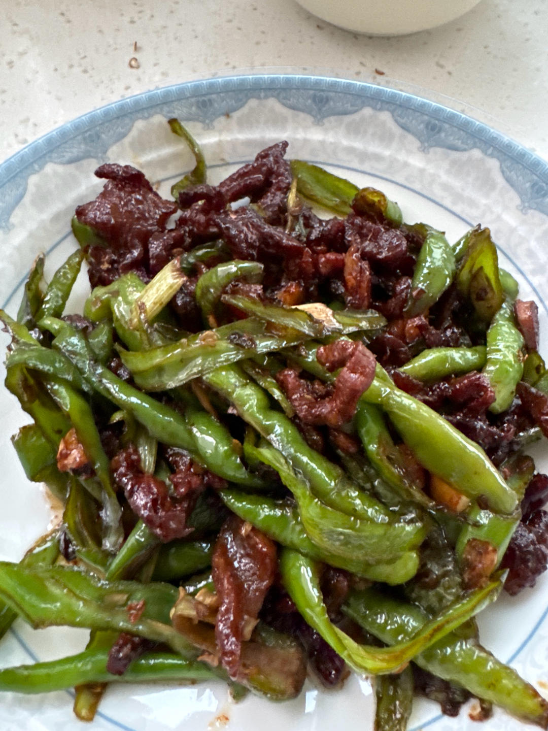 辣椒炒肉(几乎是所有湖南大饭店里的传统炒法)