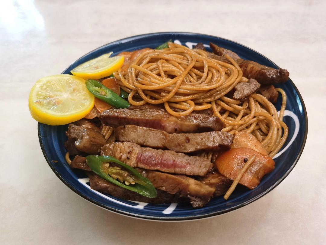 黑椒牛排意面