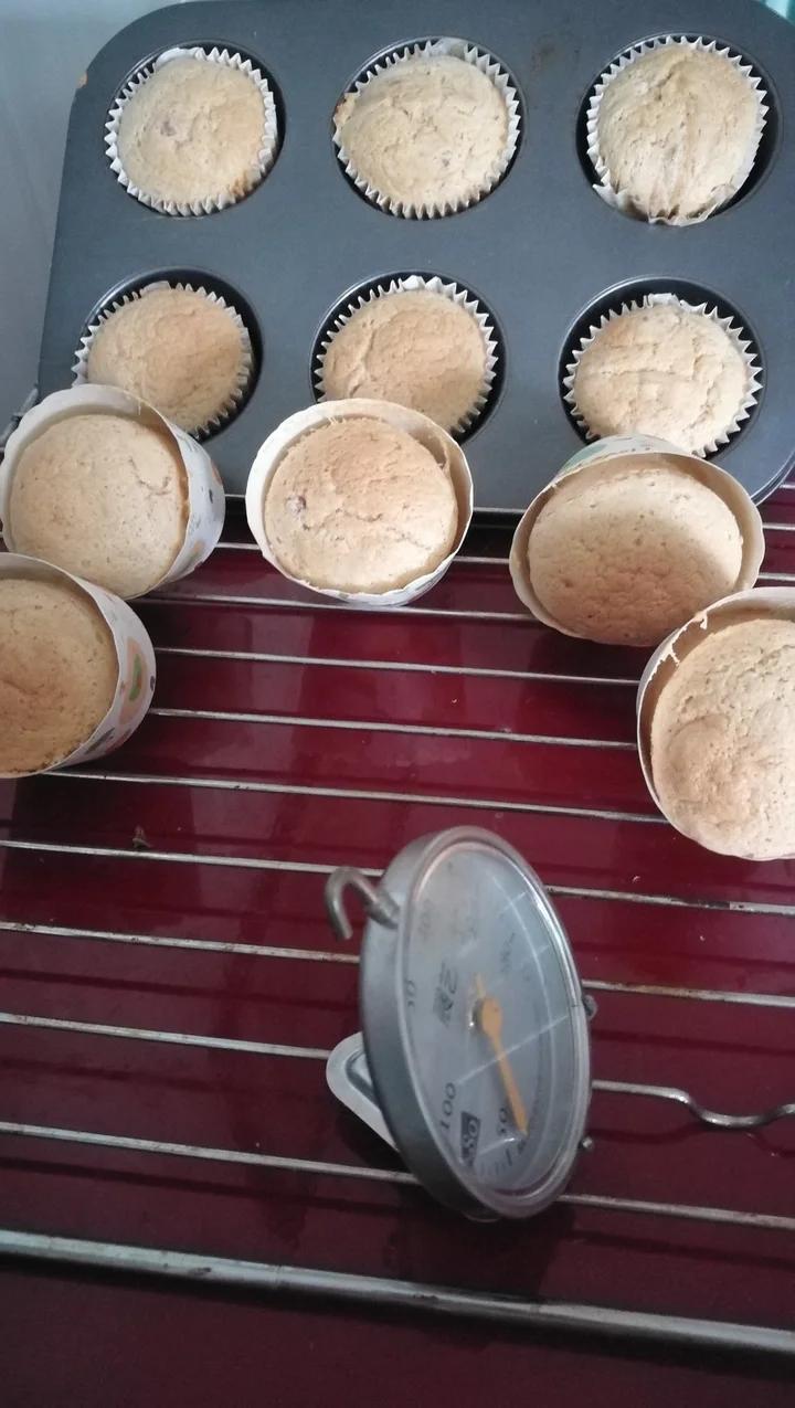 肉松拔丝杯子蛋糕