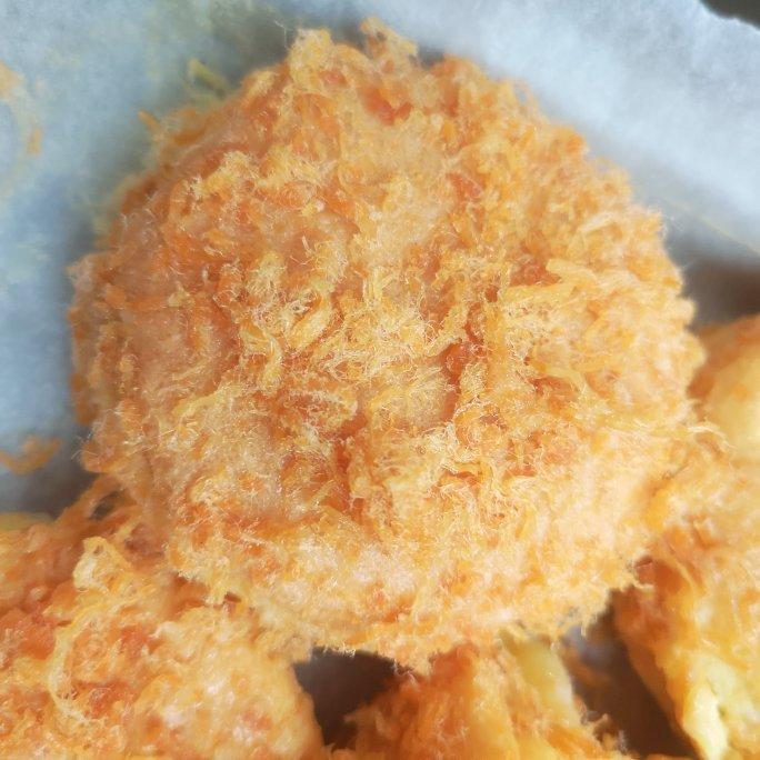 肉松小贝                 完胜鲍师傅