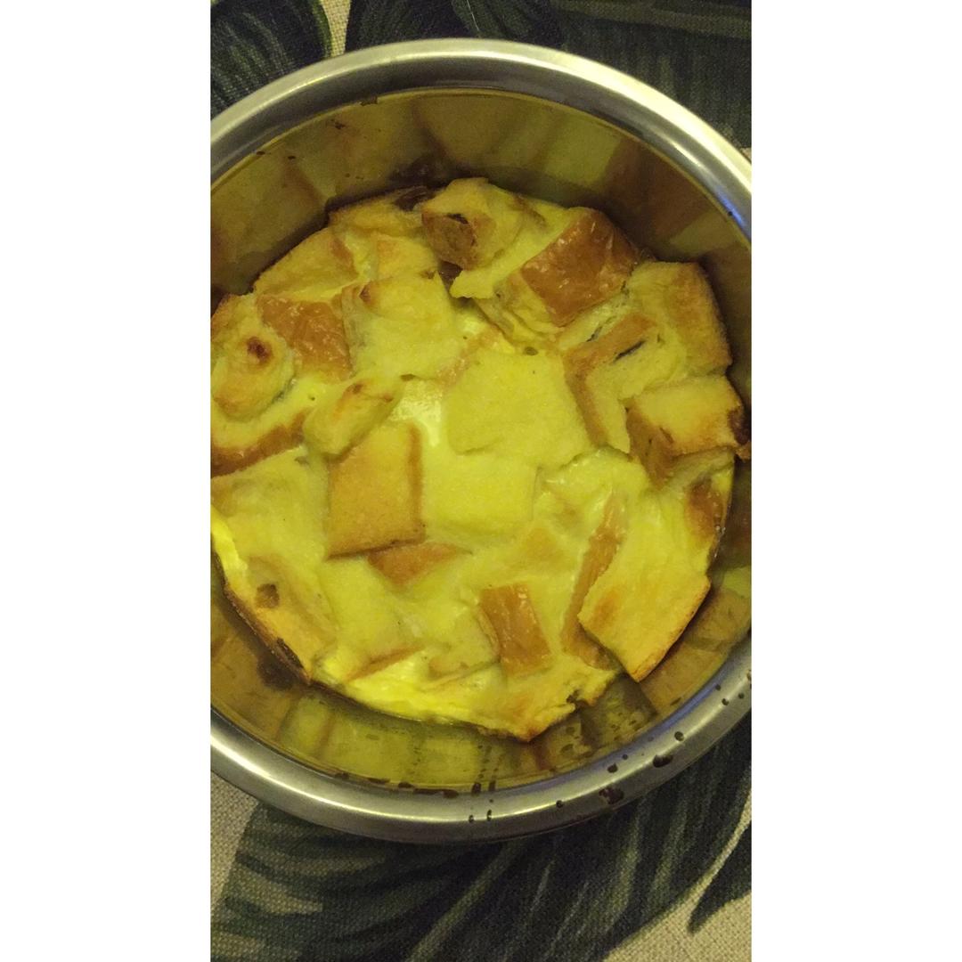 快手早餐面包布丁 | 消耗剩余吐司及淡奶油的好方法