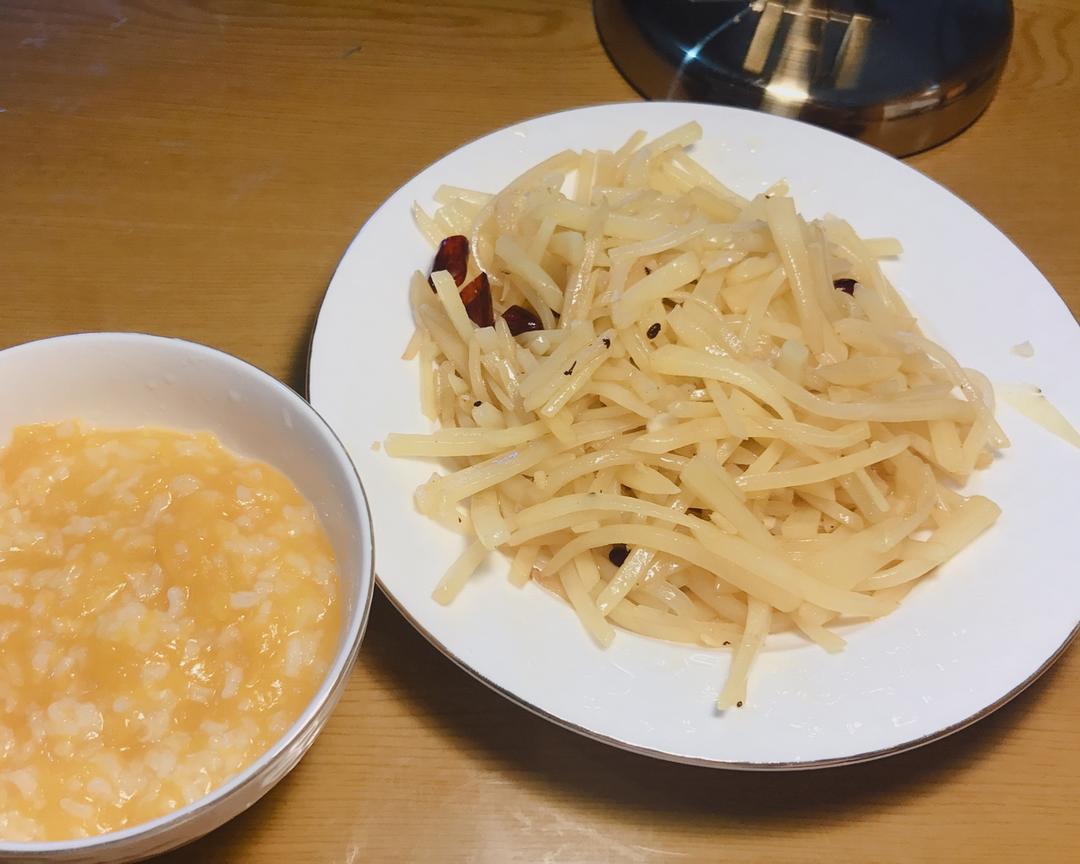酸辣土豆丝-不用再愁不辣不酸了