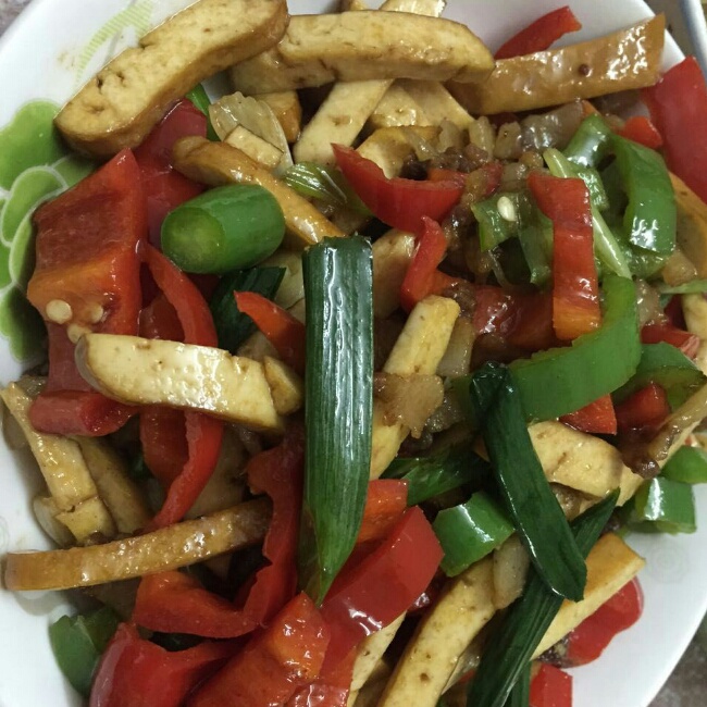 素菜：芹菜炒豆腐干