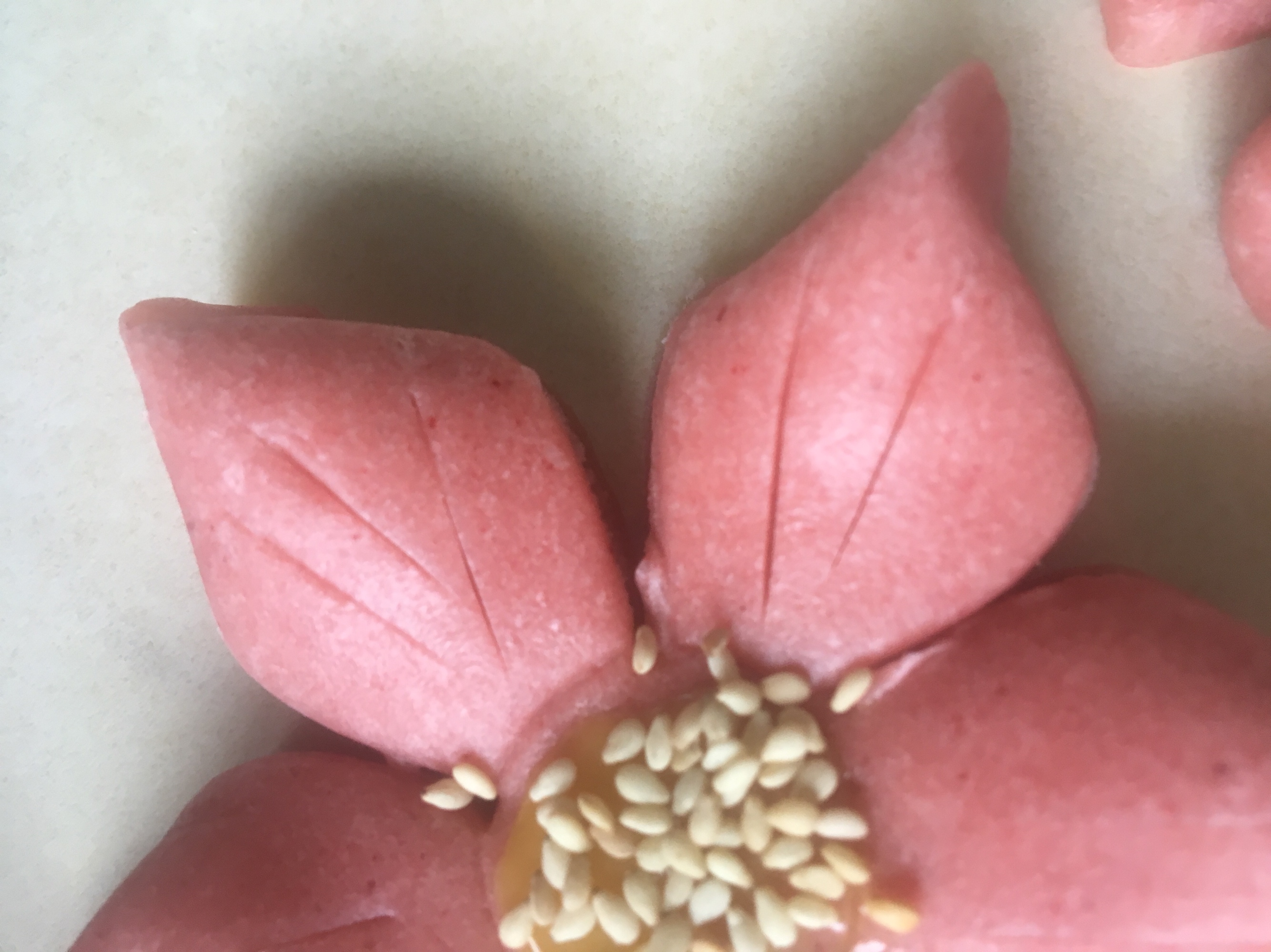 中式酥皮点心第三弹——桃花酥，带你解锁多种造型简易大包酥，超简单，一次成功！的做法 步骤27