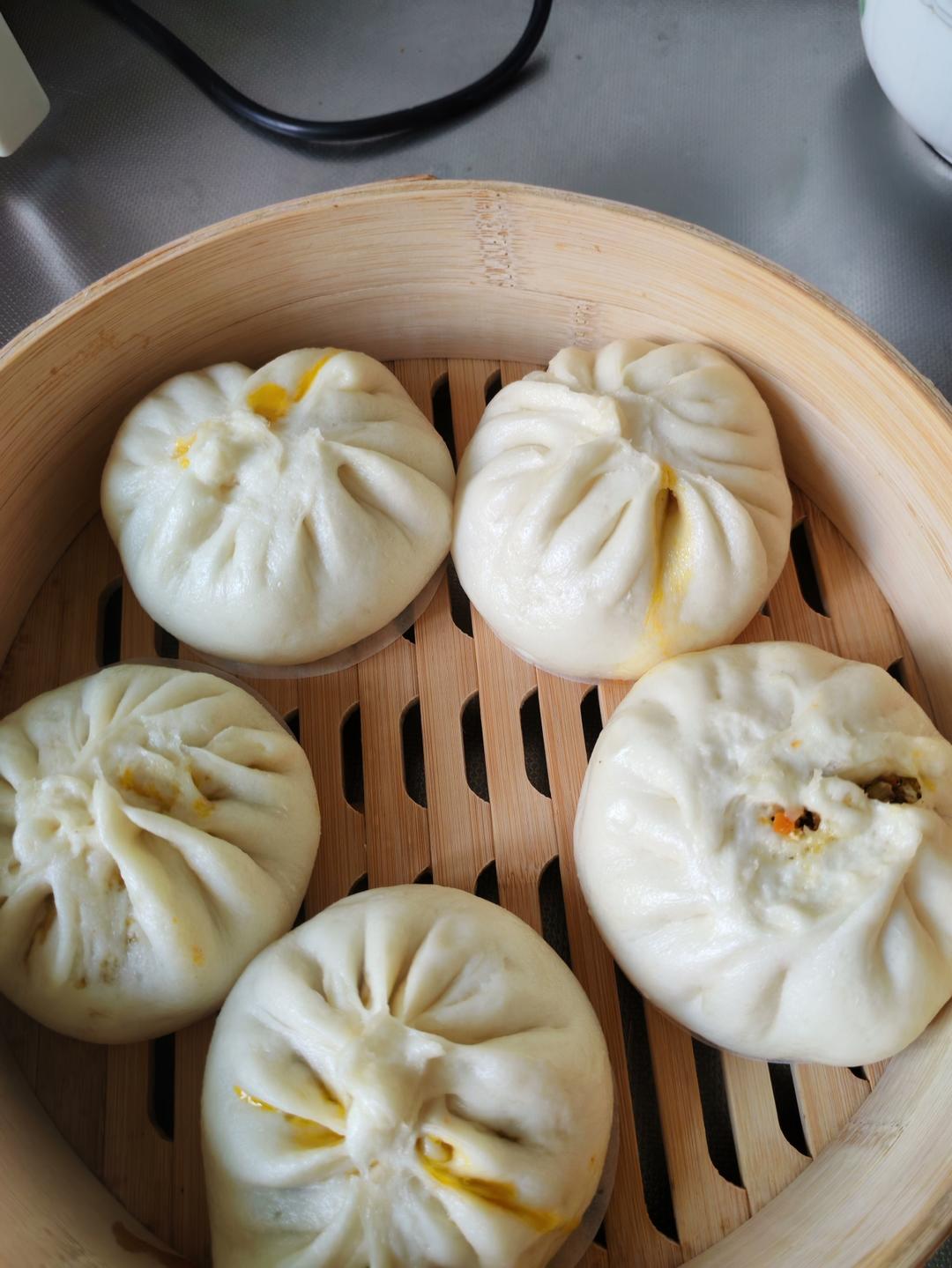 胡萝卜木耳鸡蛋包子——素包子也可以很好吃~