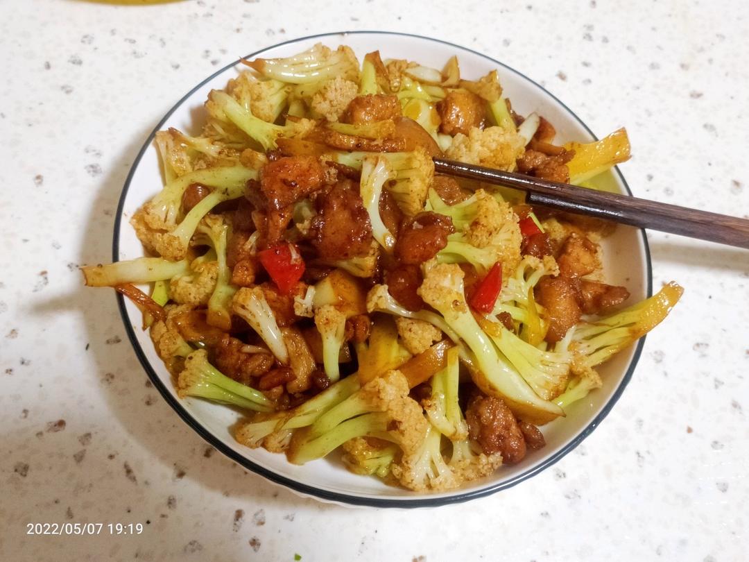 干煸菜花（花菜炒肉）