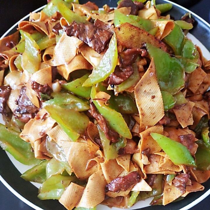 肉炒尖椒干豆腐