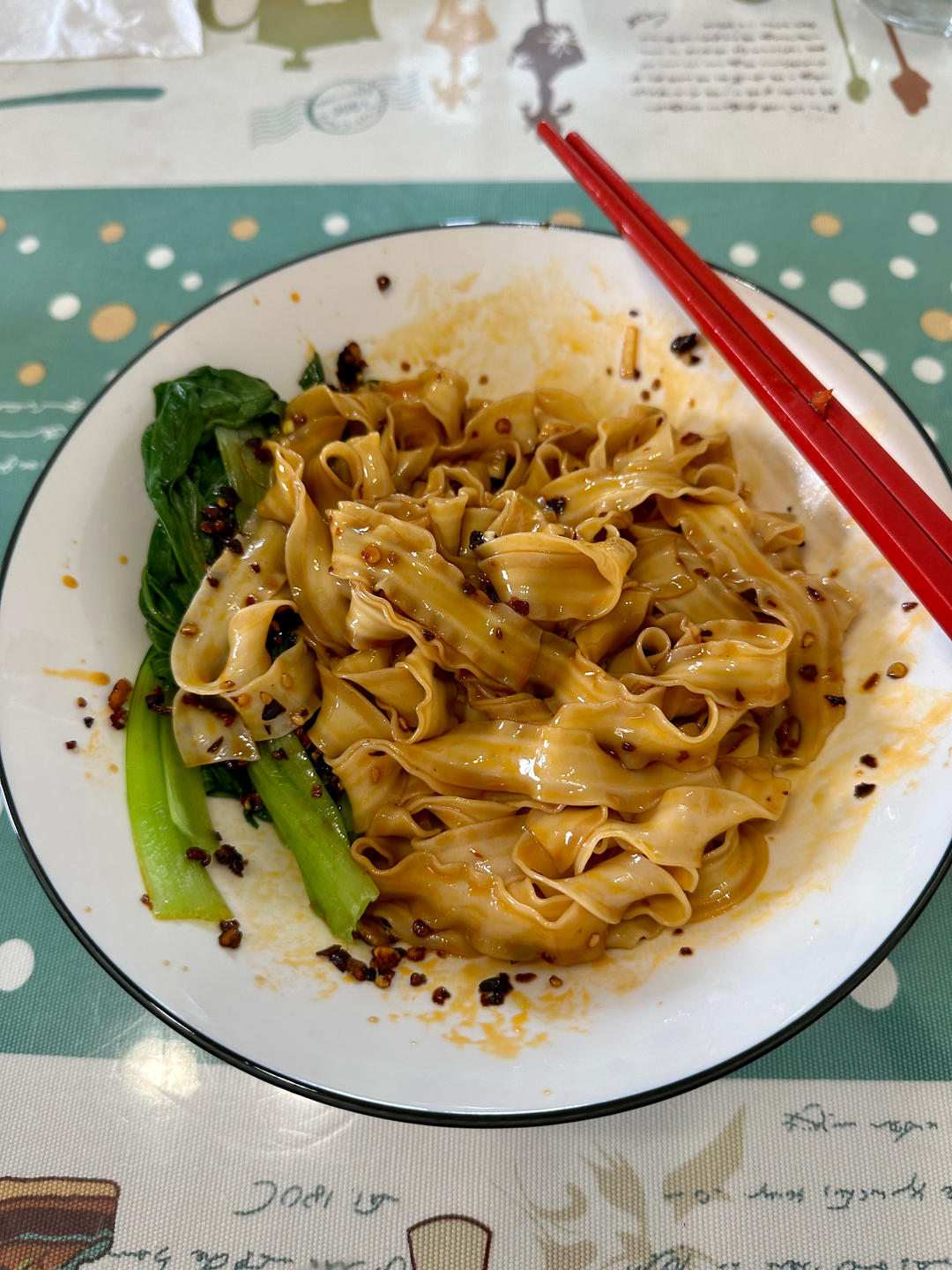 十分钟就能吃上的超简单油泼面