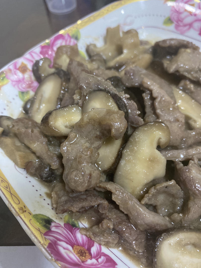 香菇炒牛肉